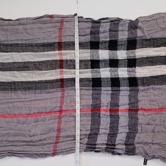 NWOT long Scarf - Picture 2 of 6